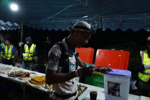 BIB: 
                            <button type="button" onclick="openModal(28150887)" class="btn btn-primary btn-sm float-right btn-popup" data-toggle="modal" data-target=".modal-high-quality">
                        <i class="fas fa-shopping-cart"></i> Add to Cart
                    </button>
                                            <button type="button" onclick="isThisMe(28150887, true)" class="btn btn-success btn-sm float-right btn-popup btn-isme hidden" data-toggle="tooltip" data-placement="bottom" title="นี่คือรูปของคุณใช่ไหม คลิกที่นี่เพื่อเอาเข้าอัลบั้ม">
                        <i class="fas fa-plus"></i> Add to album
                    </button>
                    <button type="button" onclick="isThisMe(28150887, false)" class="btn btn-warning btn-sm float-right btn-popup btn-isnotme hidden">
                        <i class="fas fa-ban"></i> Remove from album
                    </button>